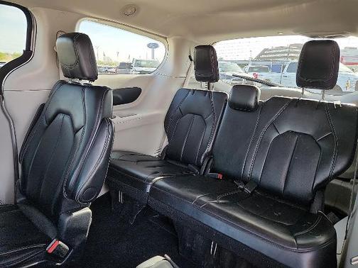 Silver Mist Clearcoat 2024 Chrysler Pacifica TOURING L