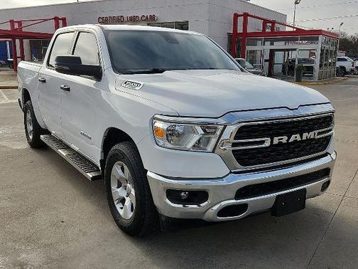 Bright White Clearcoat 2024 RAM 1500 BIG HORN/LONE STAR