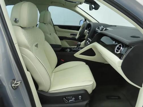 2022 Bentley Bentayga V8