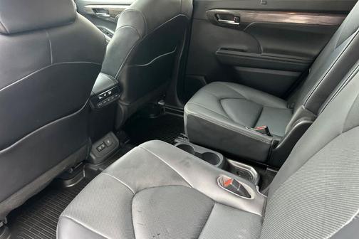 Magnetic Gray Metallic 2020 Toyota Highlander Limited