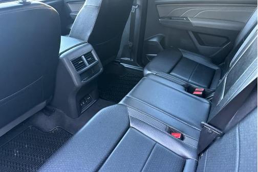2022 Volkswagen Atlas Cross Sport 2.0T SEL R-LINE