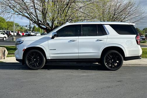 Iridescent Pearl Tricoat 2023 Chevrolet Tahoe Premier
