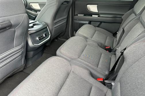 Dark Matter Gray Metallic 2025 Ford Expedition Active