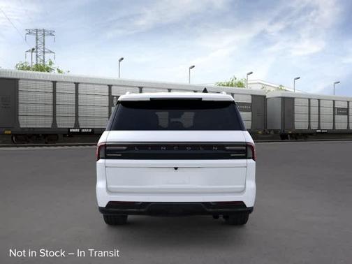 Star White 2026 Lincoln Navigator L Reserve
