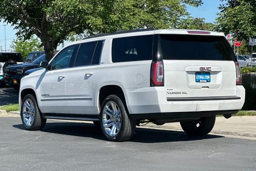 White Frost Tri-Coat 2018 GMC Yukon XL SLT