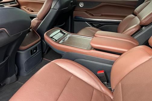 Gray Mist Metallic 2025 Lincoln Navigator Reserve