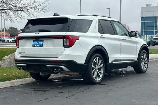 2025 Ford Explorer Platinum