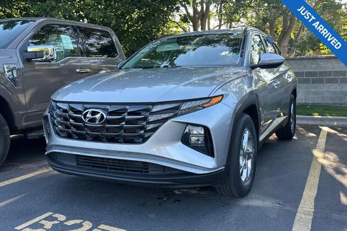 Shimmering Silver 2023 Hyundai TUCSON SEL