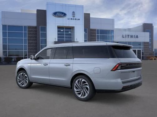 Gray Mist Metallic 2026 Lincoln Navigator L Reserve