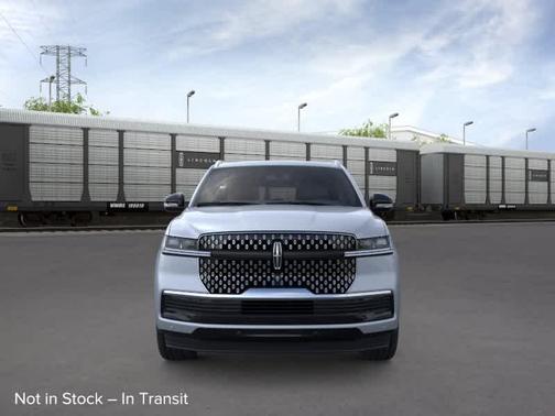 Gray Mist Metallic 2026 Lincoln Navigator L Reserve