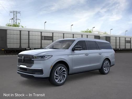Gray Mist Metallic 2026 Lincoln Navigator L Reserve