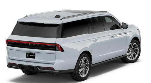 Crystal White Metallic 2026 Lincoln Navigator L Reserve