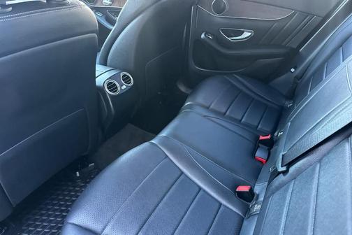 2018 Mercedes-Benz GLC 300 Base 4MATIC