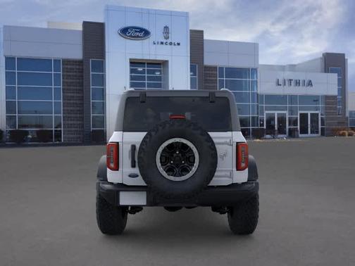 Oxford White 2026 Ford Bronco Badlands