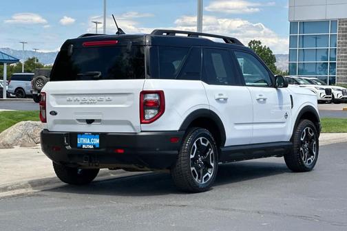 Oxford White 2022 Ford Bronco Sport Outer Banks
