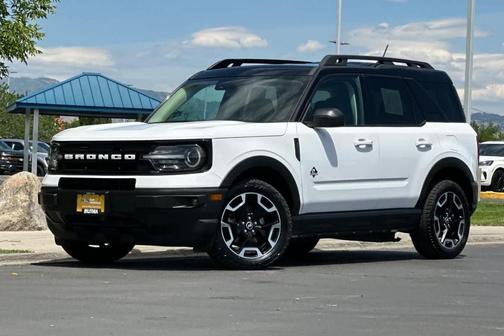 Oxford White 2022 Ford Bronco Sport Outer Banks