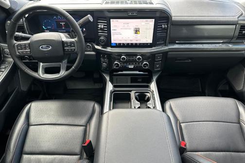 Oxford White 2025 Ford F-250 Lariat