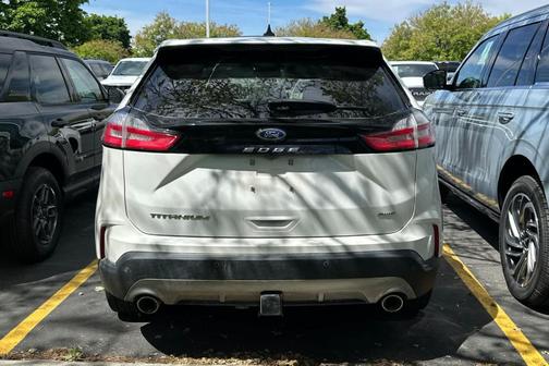Star White 2022 Ford Edge Titanium