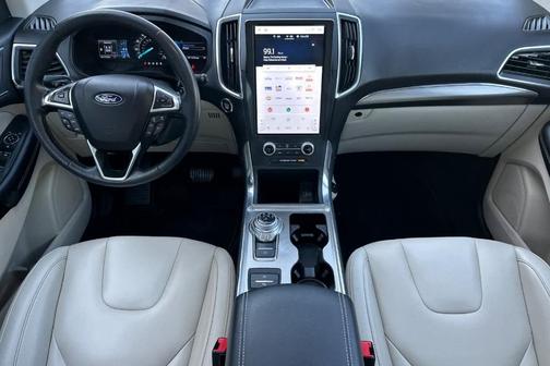 Star White 2022 Ford Edge Titanium