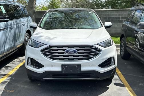 Star White 2022 Ford Edge Titanium