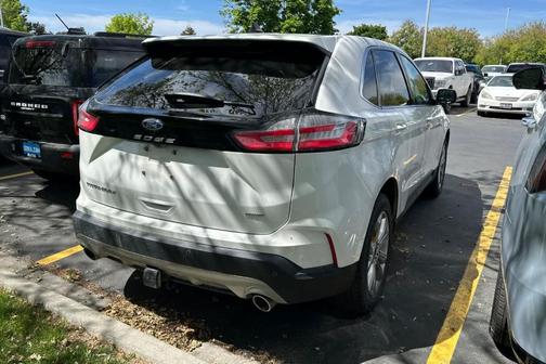 Star White 2022 Ford Edge Titanium