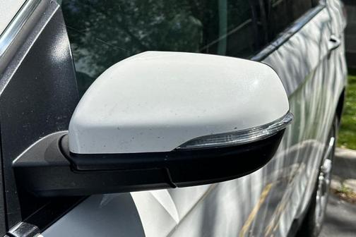 Star White 2022 Ford Edge Titanium