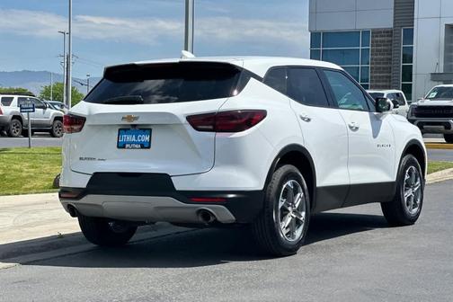 Summit White 2025 Chevrolet Blazer LT