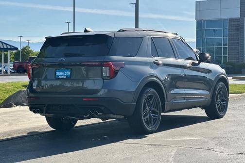 Carbonized Gray Metallic 2026 Ford Explorer ST