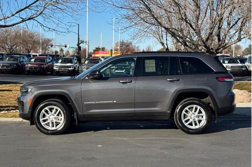 2025 Jeep Grand Cherokee LAREDO