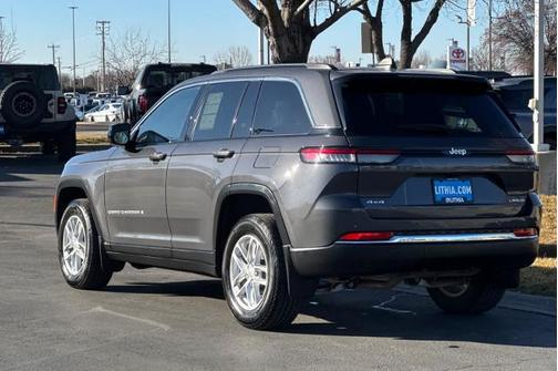 2025 Jeep Grand Cherokee LAREDO