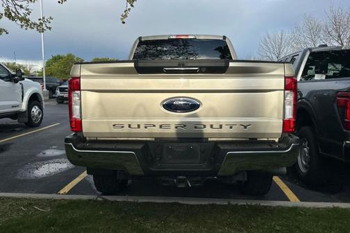 White Gold 2017 Ford F-250 Lariat