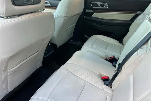 Blue Jeans Metallic 2017 Ford Explorer Platinum