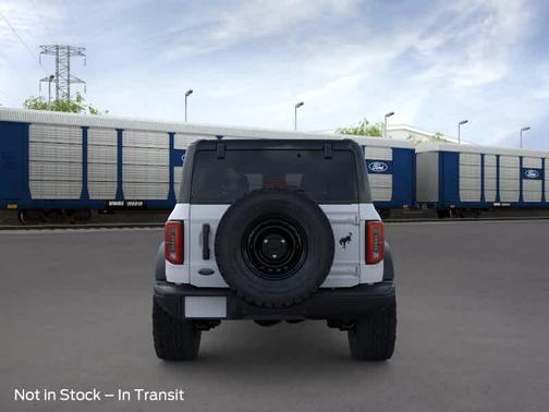Oxford White 2026 Ford Bronco Badlands