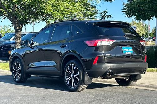 Agate Black Metallic 2022 Ford Escape SEL