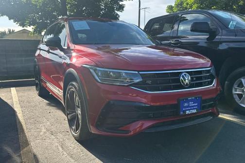 Kings Red 2024 Volkswagen Tiguan 2.0T SE R-Line Black