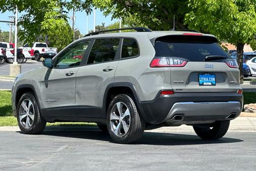 Sting Gray Clearcoat 2022 Jeep Cherokee Limited