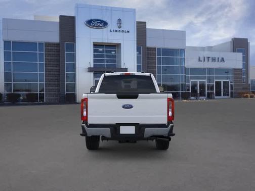 Oxford White 2026 Ford F-250 XLT