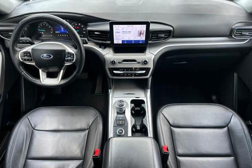 Carbonized Gray Metallic 2023 Ford Explorer XLT