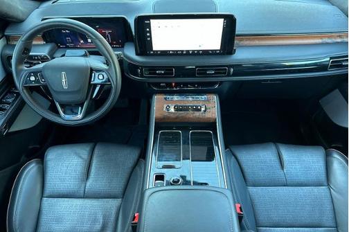 2025 Lincoln Aviator BLACK LABEL