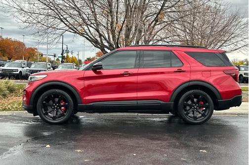 2021 Ford Explorer ST