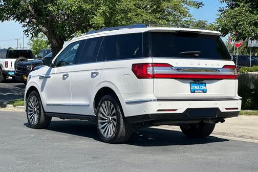 White Platinum Tri-Coat Metallic 2019 Lincoln Navigator Reserve