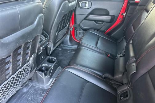 Firecracker Red Clearcoat 2020 Jeep Gladiator Rubicon