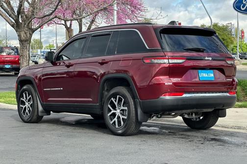 2025 Jeep Grand Cherokee Laredo X