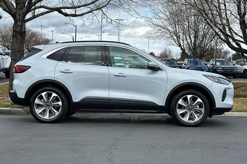 2025 Ford Escape Platinum