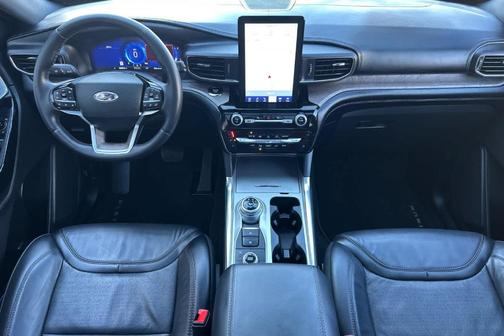 2023 Ford Explorer Platinum