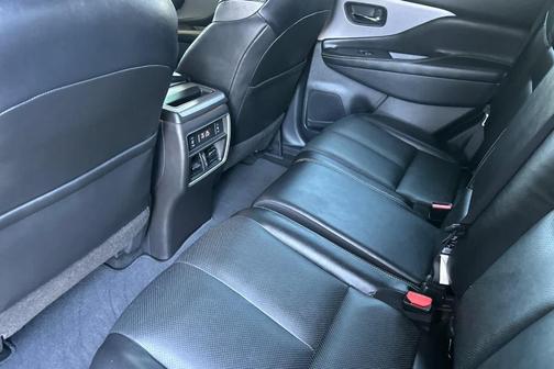 Magnetic Black 2019 Nissan Murano SL