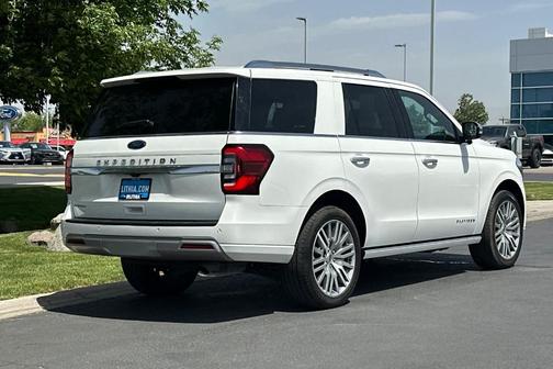 Star White 2023 Ford Expedition Platinum