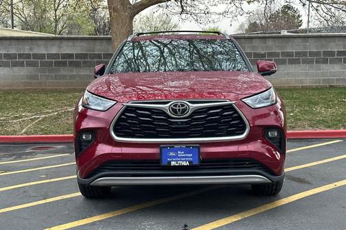 Ruby Flare Pearl 2023 Toyota Highlander Platinum