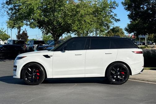 Fuji White 2024 Land Rover Range Rover Sport Dynamic SE