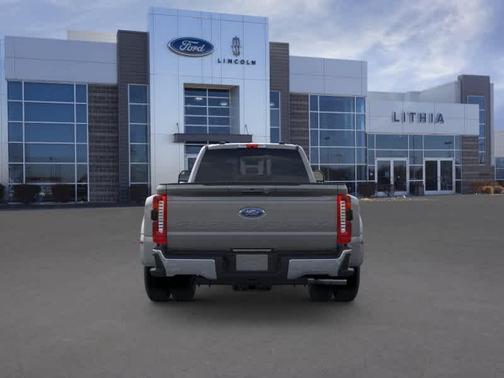 Carbonized Gray Metallic 2026 Ford F-350 Lariat Super Duty